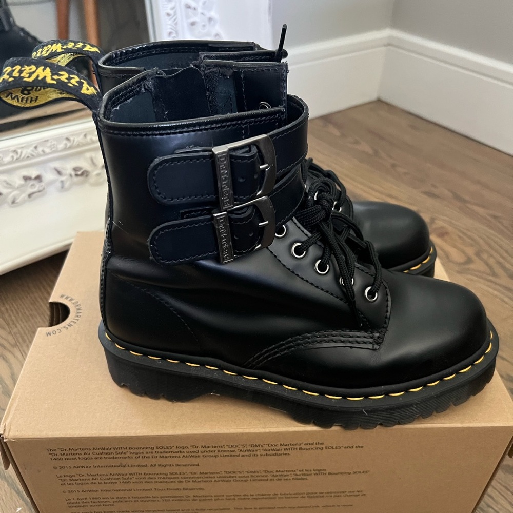 Dr. Martens 1460 8-Eye Bex Buckle Boot, size 9.
